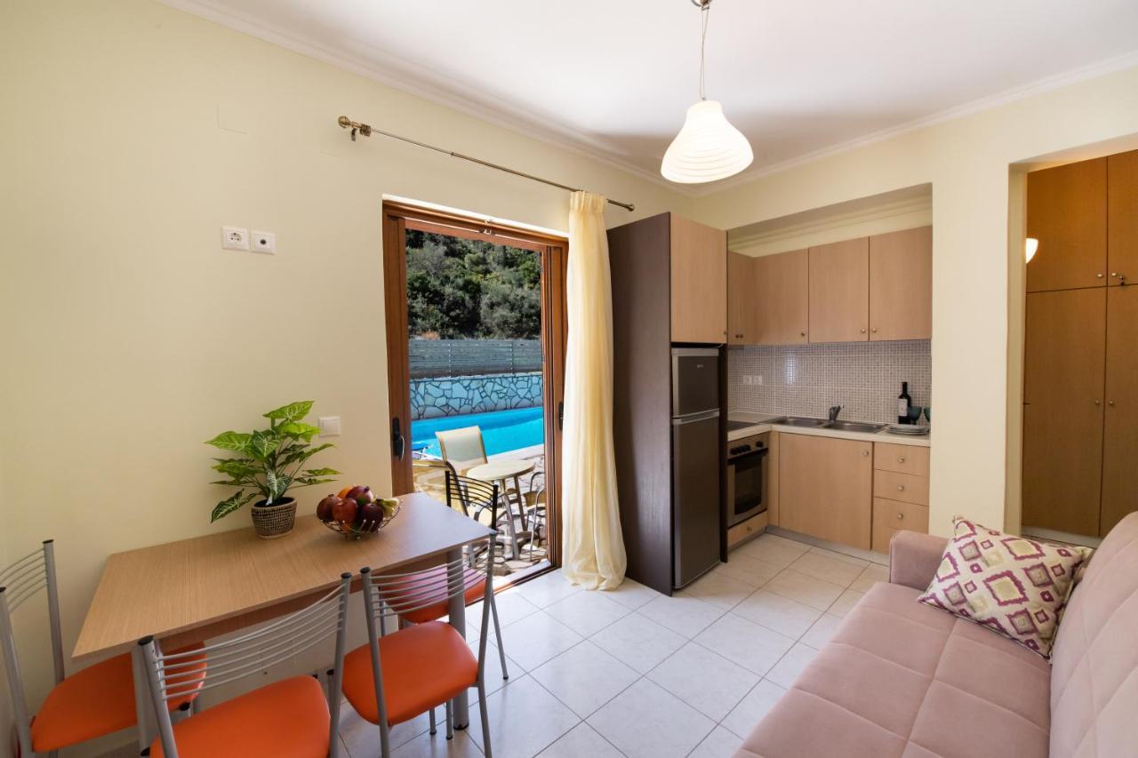 Delphinus Villas-Villa Nikitas Agios Nikitas Exterior photo